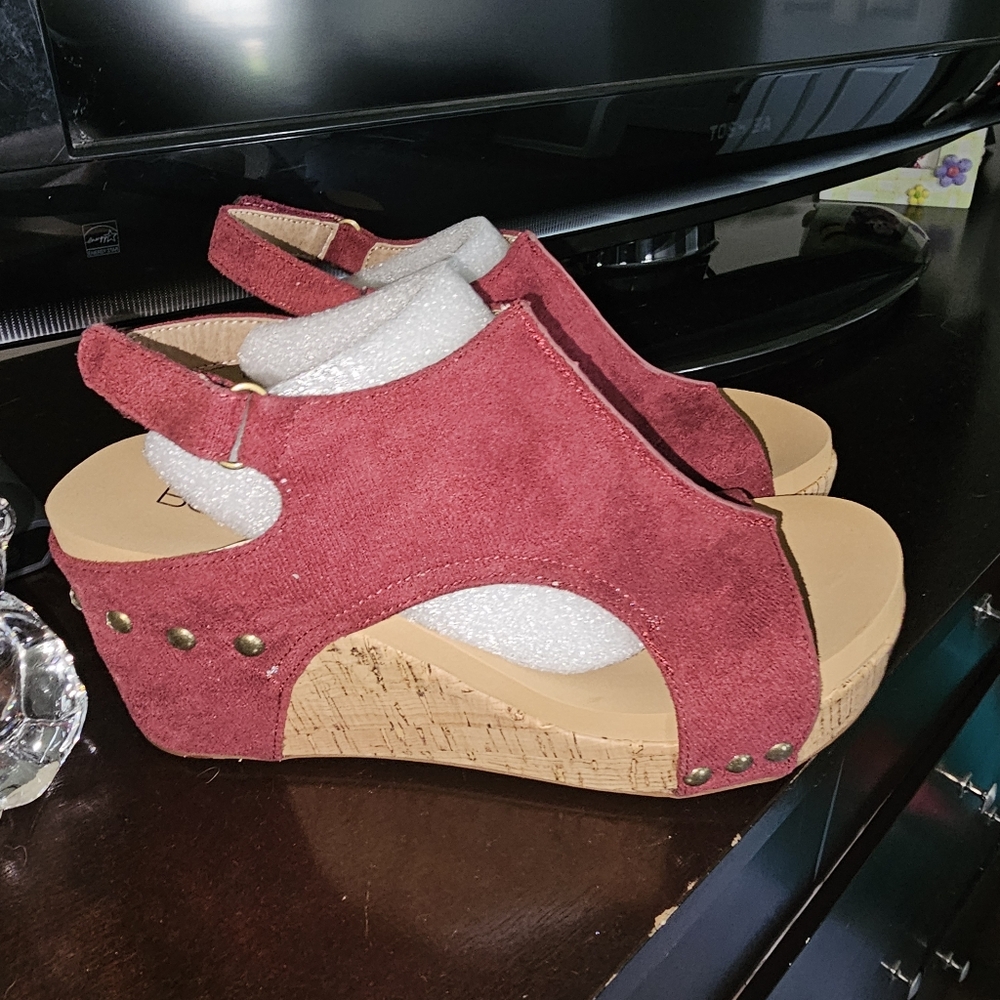 Corkys Carley Wedge size 6